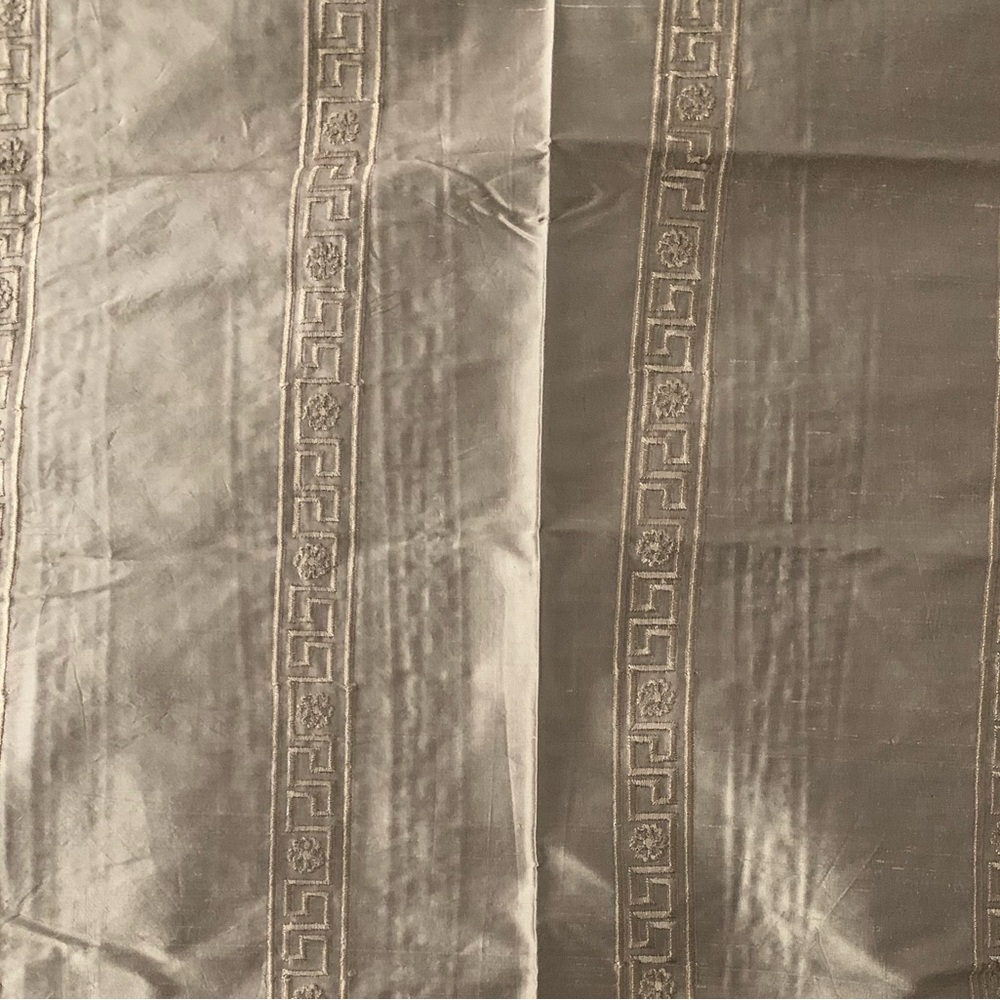 Vintage Kravet Couture Embroidered Silk Fabric - Picture 3 of 3
